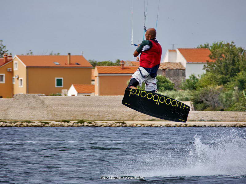 Kite surferi guštaju u Ninu