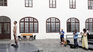 Siniša Labrović: Performans “Poštovani gospodine predsjedniče, možete me poljubiti u guzicu” Siniša Labrović: Performans “Poštovani gospodine predsjedniče, možete me poljubiti u guzicu”