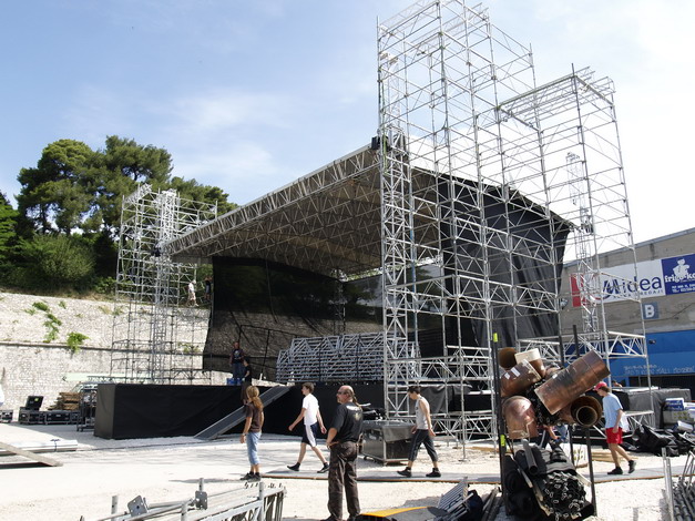 OLYMPUS DIGITAL CAMERA OLYMPUS DIGITAL CAMERA