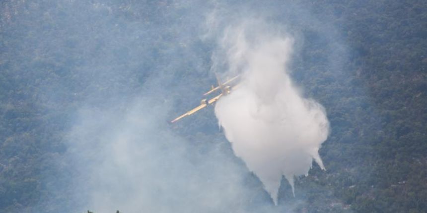 Kanader gasi požar na Pelješcu, Photo: Grgo Jelavic/PIXSELL Kanader gasi požar na Pelješcu, Photo: Grgo Jelavic/PIXSELL