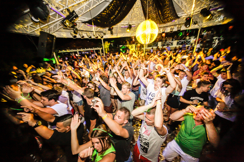 Sinoćnjim nastupom u primoštenskoj Aurori, DJ Antoine ostavio publiku bez daha