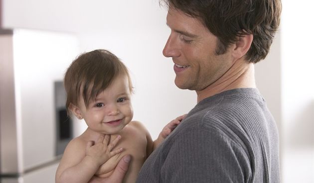 Muškarac i dijete ( Tportal.hr)