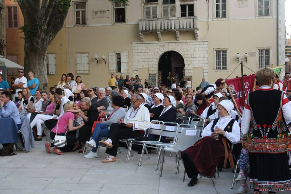 smotra folklora; etno dani