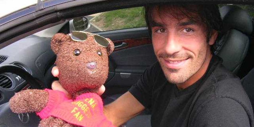 Robert Pires (Foto:bearsac.com) Robert Pires (Foto:bearsac.com)