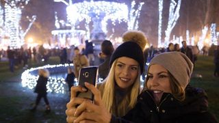 Na Zrinjevcu otvoren Advent u Zagrebu