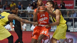 ZDBT 2016: KK Cedevita – Fenerbahce 77-88. Photo: Hrvoje Jelavić/PIXSELL ZDBT 2016: KK Cedevita – Fenerbahce 77-88. Photo: Hrvoje Jelavić/PIXSELL