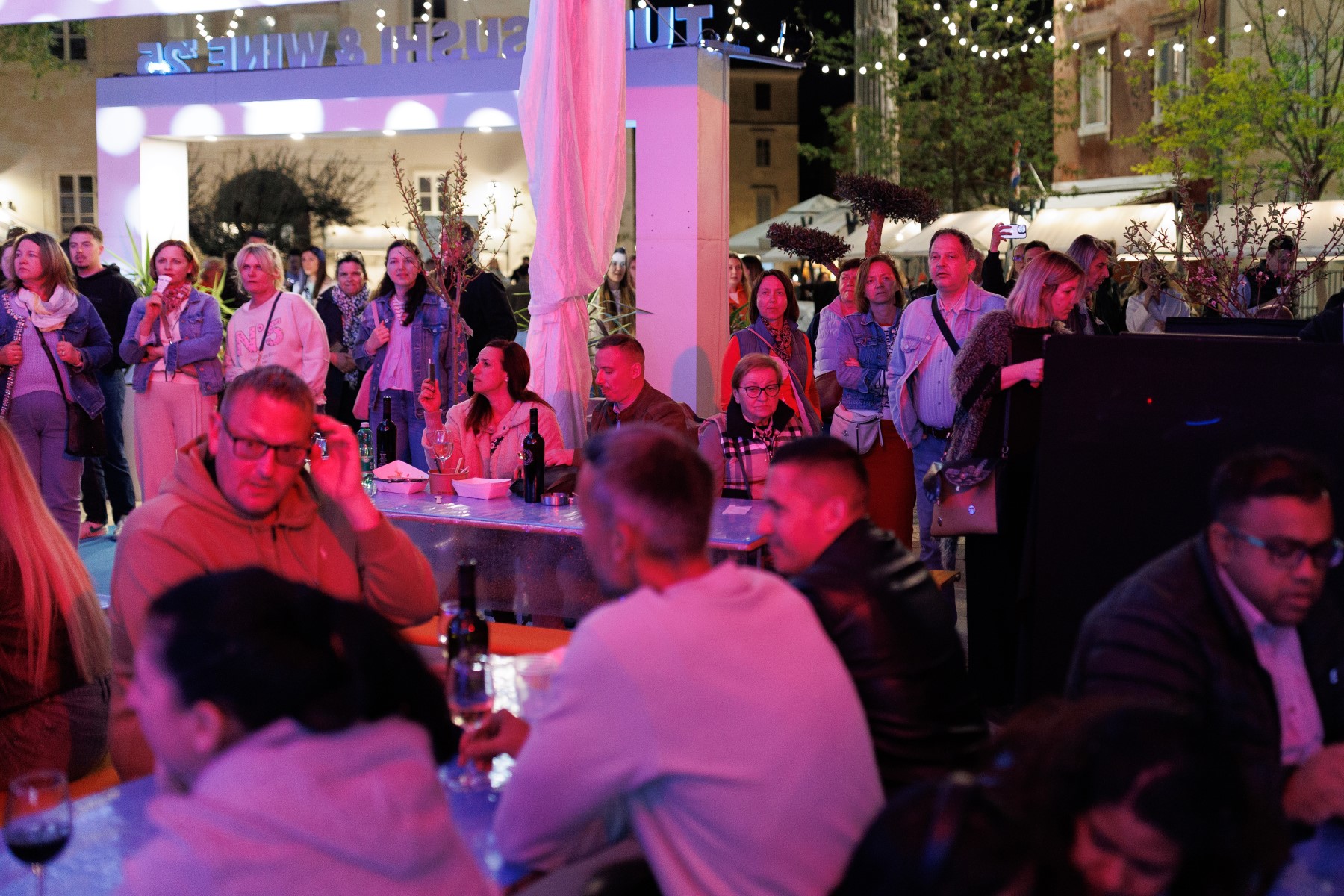 Tuna, Sushi & Wine festival Zadar: Koncert Lucije Marcelić & Pink Noise Tuna, Sushi & Wine festival Zadar: Koncert Lucije Marcelić & Pink Noise