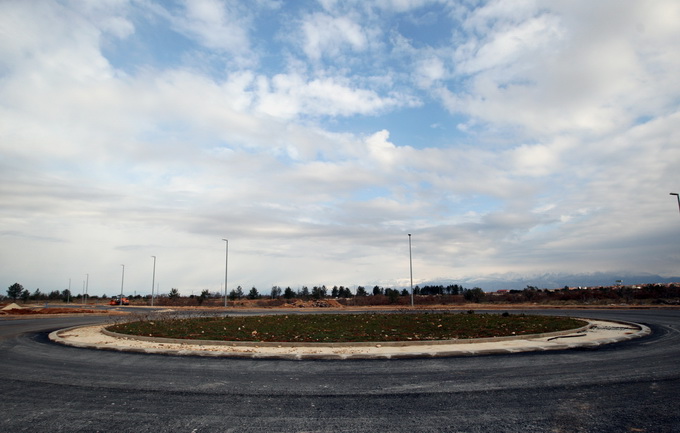 Zadar, Murvica, 210213.
Poslovna zona Murvica jug. Ulazak i radovi u poslovnoj zonu Murvica jug koja bi do ljeta trebala biti zavrsena. Radovi su u tijeku.
Foto: Jure Miskovic / CROPIX
