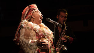 Esma Redžepova, prateći bend Folk Masters i gost Ibus Ibraimovski @ Arsenal Zadar Esma Redžepova, prateći bend Folk Masters i gost Ibus Ibraimovski @ Arsenal Zadar