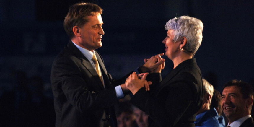 Zadar, 221209.
Povodom predsjednicke kampanje Andrije Hebranga odrzan je veliki skup u dvorani Jazine. Osim Andrije Hebranga sudjelovala je i premijerka Jadranka Kosor, ministar Bozidar Kalmeta, ministar Darko Milinovic i mnogi drugi.
Na  fotografiji : Ja