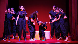 Igrajmo se: Zabranjeno mlađima od 15 strana A