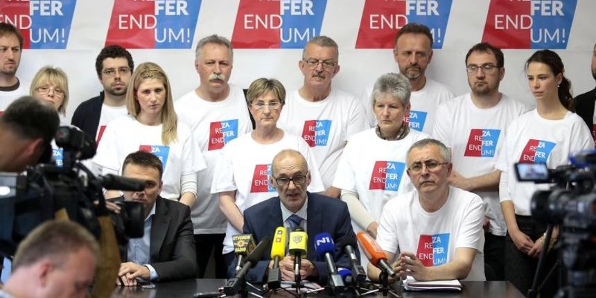 Inicijativa “Za referendum”, Djordje Gardasevic, Zeljko Stipic, Robert Podoljnjak, Mijat Stanic, Teodor Celakoski. Photo: Patrik Macek/PIXSELL Inicijativa “Za referendum”, Djordje Gardasevic, Zeljko Stipic, Robert Podoljnjak, Mijat Stanic, Teodor Celakoski. Photo: Patrik Macek/PIXSELL