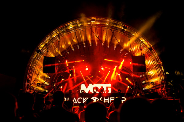 Trećeg dana Blacksheep Festivala u Aquarius klubu na Zrću nastupio je Moti. Foto: Goran Telak