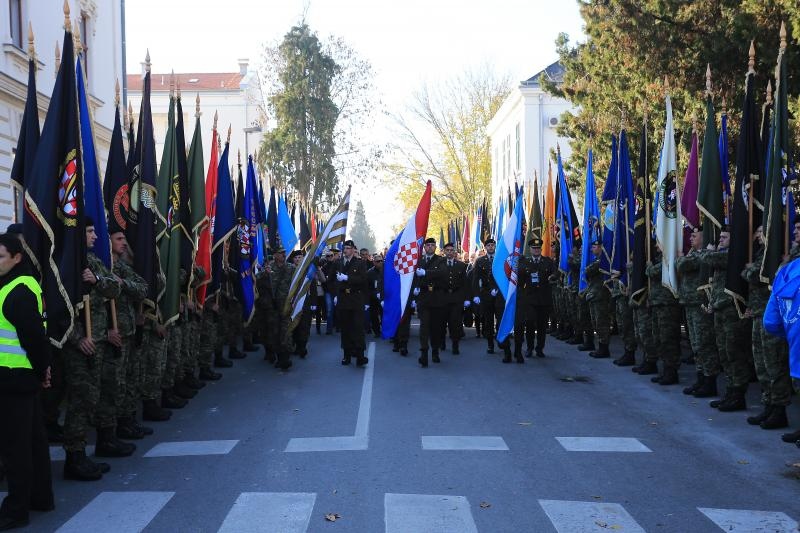 Image 380823 (auto) Image 380823 (auto)