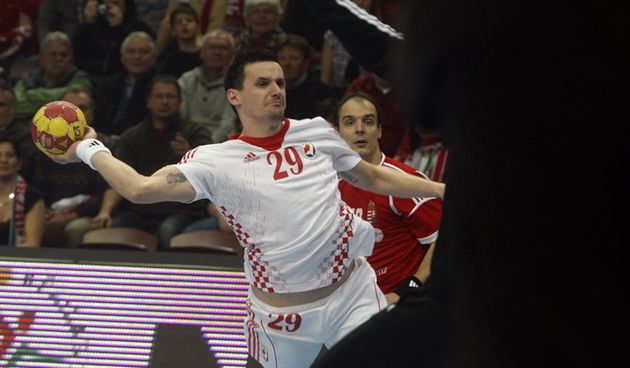 Veszprem, 040413.
Kvalifikacijska utakmica za Europsko prvenstvo rukometnih reprezentacija Madjarske i Hrvatske.
Na fotografiji: Ivan Nincevic.
Foto: Zeljko Hajdinjak / Cropix