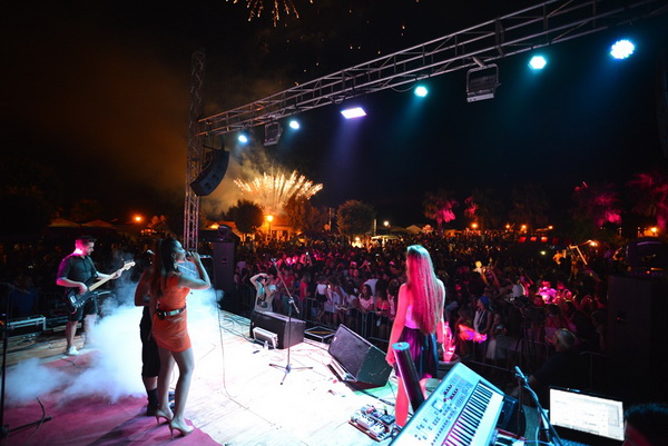 Virska noć 2015. uz koncert Lane Jurčević i Luke Nižetića te valičanstveni vatromet, Foto: Iva Perinčić Virska noć 2015. uz koncert Lane Jurčević i Luke Nižetića te valičanstveni vatromet, Foto: Iva Perinčić