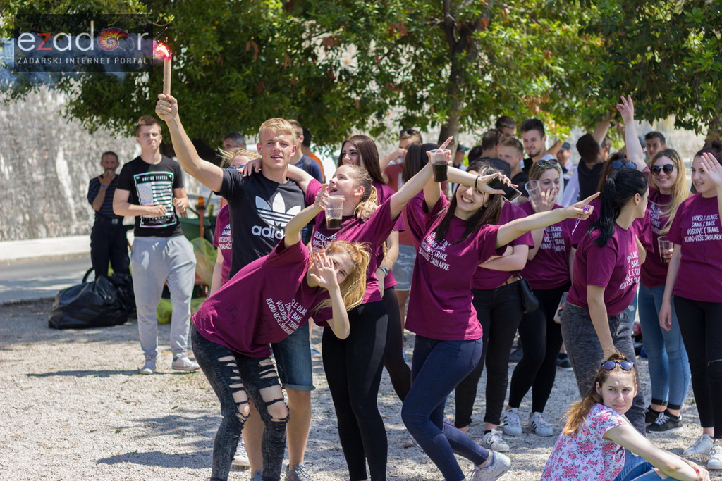Ludijada zadarskih maturanata na Pozdravu suncu i Morskim orguljama