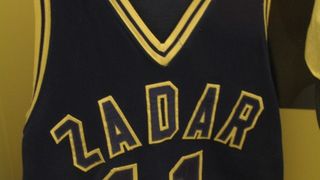 Image 1182493 (auto) Image 1182493 (auto)