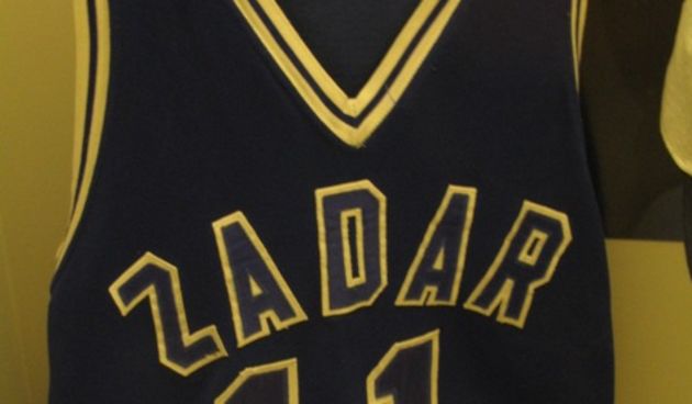 Image 1182493 (auto)