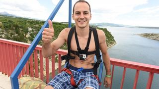 Mario Možnik otvorio bungee jumping sezonu na Masleničkom mostu, Photo: Hrvoje Jelavic/PIXSELL
