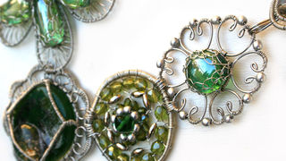 Izložba nakita u Muzeju antičkog stakla