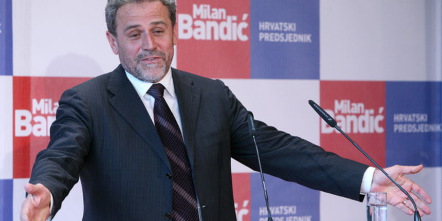 Zagreb, 231209.
Kandidat za Predsjednika RH Milan Bandic odrzao je posljednju konferenciju za novinare prije prvog kruga izbora.
Foto: Sandra Simunovic / CROPIX