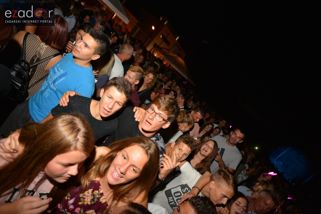 Stanarska fešta 2017: Mladen Grdović i Ivica Sikirić Ićo raspjevali Stanarce i njihove goste Stanarska fešta 2017: Mladen Grdović i Ivica Sikirić Ićo raspjevali Stanarce i njihove goste