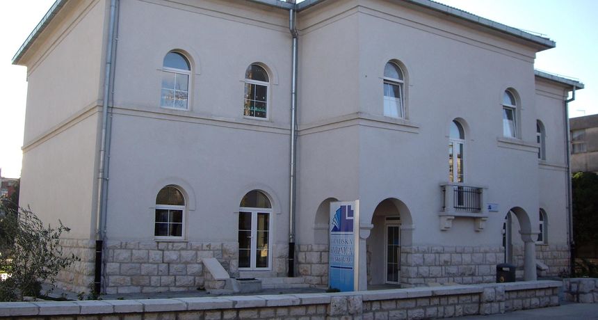 Gradska knjižnica Benkovac Gradska knjižnica Benkovac