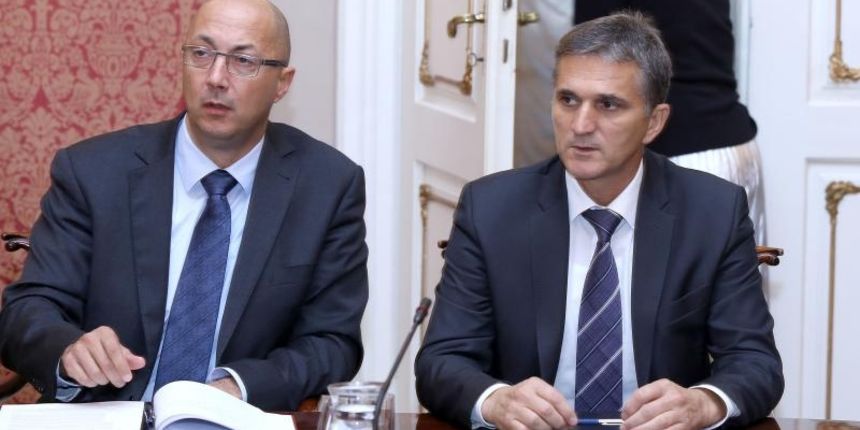 Predsjednik Vlade RH Andrej Plenkovic odrzao je u Banskim dvorima neformalni stastanak s ministrima. Prva sjednica nove Vlade najavljena je za cetvrtak. Photo: Patrik Macek/PIXSELL Ključne riječi  sastanak, ministri, Vlada RH, Goran Maric, Ivan Kovacic