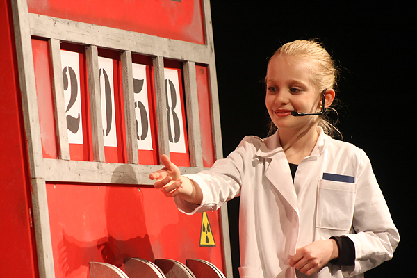 “Karnevalski vremeplov” plesne udruge “Gesta” (foto:Saša Čuka) “Karnevalski vremeplov” plesne udruge “Gesta” (foto:Saša Čuka)