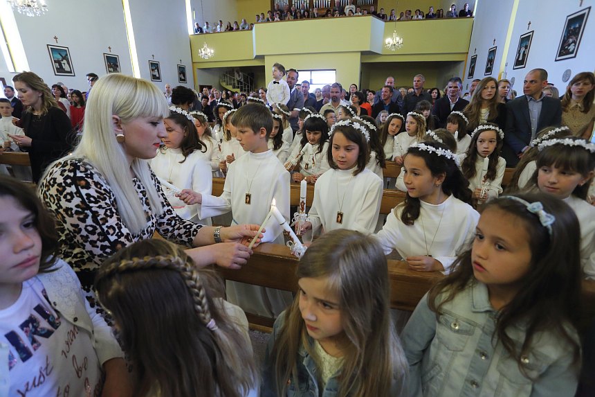 Bibinje: Sakrament Svete potvrde u župnoj crkvi Bibinje: Sakrament Svete potvrde u župnoj crkvi