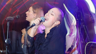 Toto i kraljice u Posh Pubu – foto Ivan Toman Toto i kraljice u Posh Pubu – foto Ivan Toman