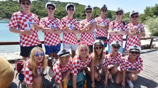 Posljednji dan Love International Festivala u Tisnom privukao je veliki broj mladih iz cijele Europe, a najviče iz Velike Britanije. Photo: Hrvoje Jelavić/PIXSELL Posljednji dan Love International Festivala u Tisnom privukao je veliki broj mladih iz cijele Europe, a najviče iz Velike Britanije. Photo: Hrvoje Jelavić/PIXSELL