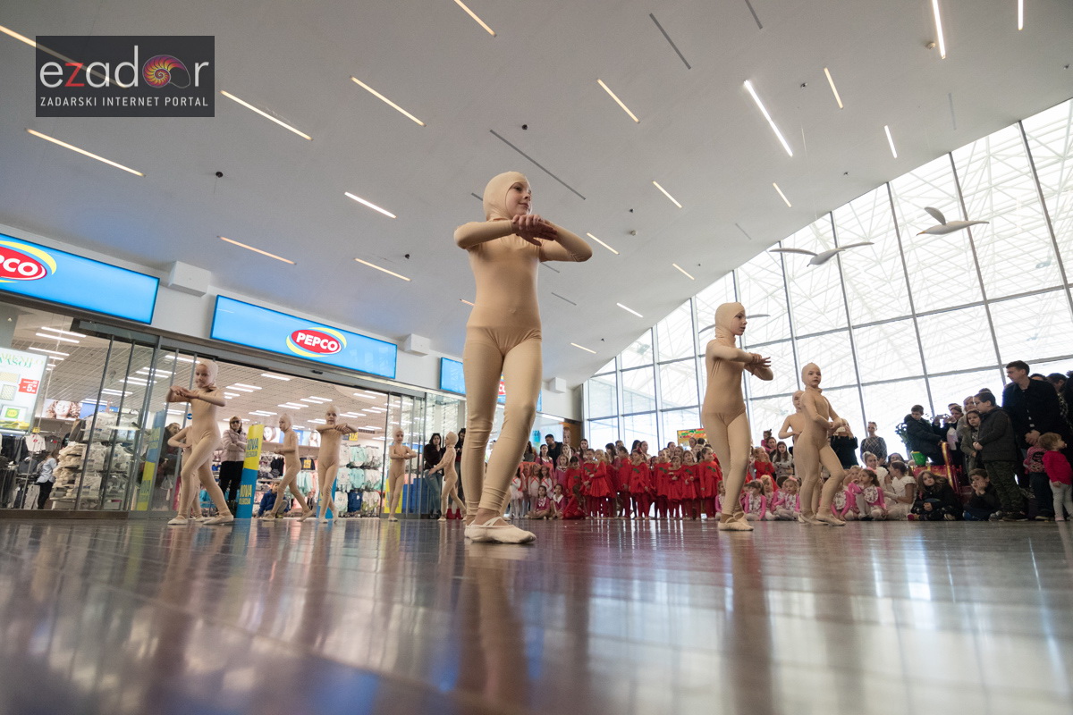 Plesni karneval u City Galleriji Plesni karneval u City Galleriji