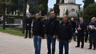 Polaganje vijenaca Polaganje vijenaca