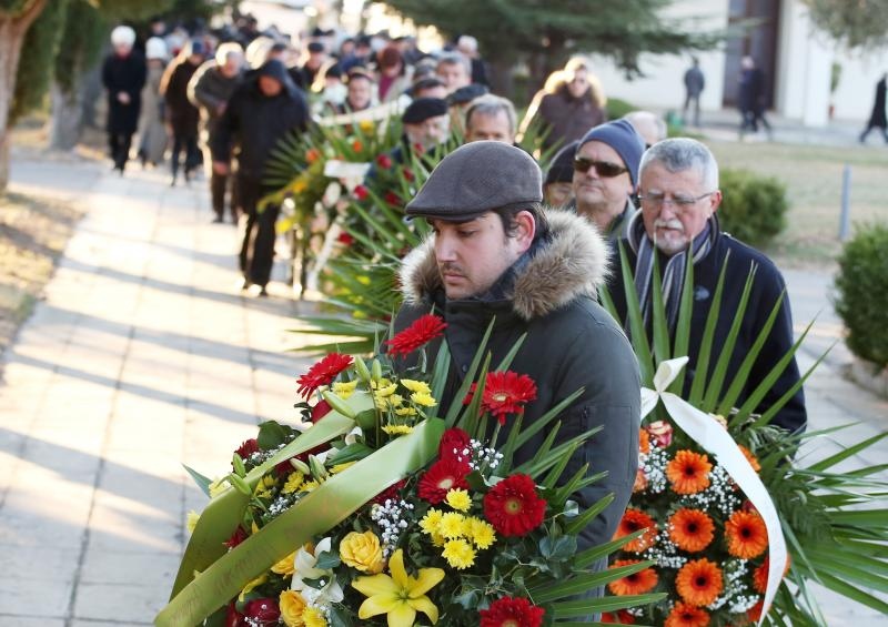 Posljednji ispraćaj velikog hrvatskog književnika Ive Brešana na šibenskom groblju Kvanj