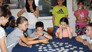 Etno dani: Osnovci igrali “Igru pamtilicu” u Gradskoj straži Etno dani: Osnovci igrali “Igru pamtilicu” u Gradskoj straži