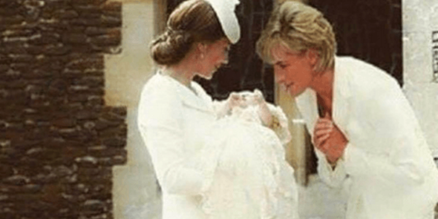 Princeza Diana na kraljevskom krštenju – kontroverzna fotografija podijelila javnost, foto: Gloria.hr Princeza Diana na kraljevskom krštenju – kontroverzna fotografija podijelila javnost, foto: Gloria.hr