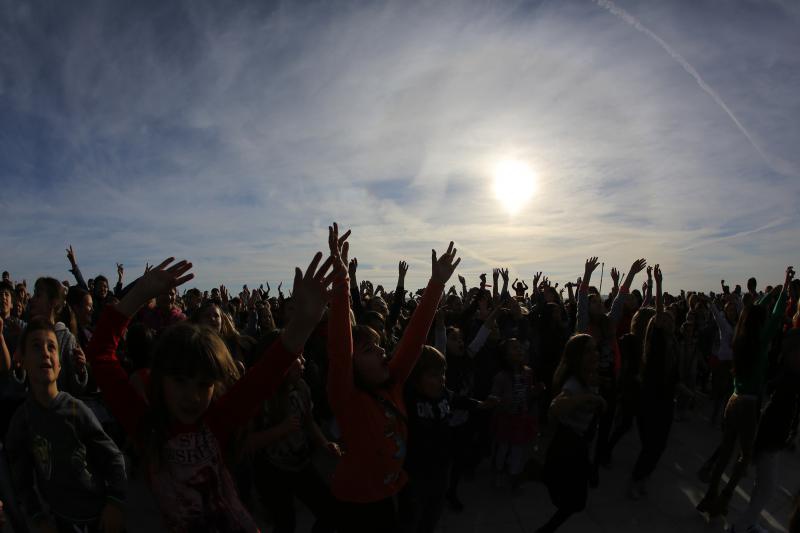 Pozdrav suncu: Snimanje spota uz “Happy” Pharrella Williamsa, Foto: Filip Brala/PIXSELL Pozdrav suncu: Snimanje spota uz “Happy” Pharrella Williamsa, Foto: Filip Brala/PIXSELL