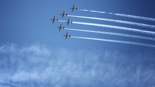 Krila Oluje slave 18. rođendan preletom preko 18 gradova na obali Krila Oluje slave 18. rođendan preletom preko 18 gradova na obali