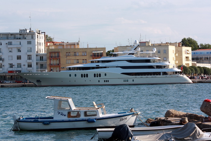 Superjahta “Eminence” u zadarskoj luci Superjahta “Eminence” u zadarskoj luci