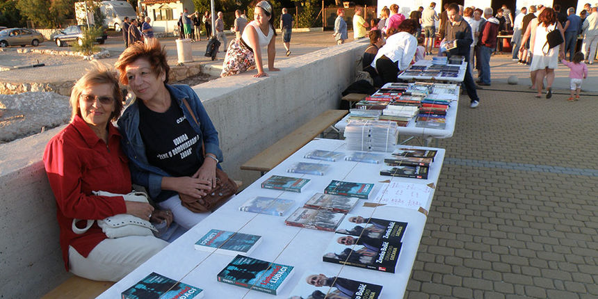 OLYMPUS DIGITAL CAMERA OLYMPUS DIGITAL CAMERA