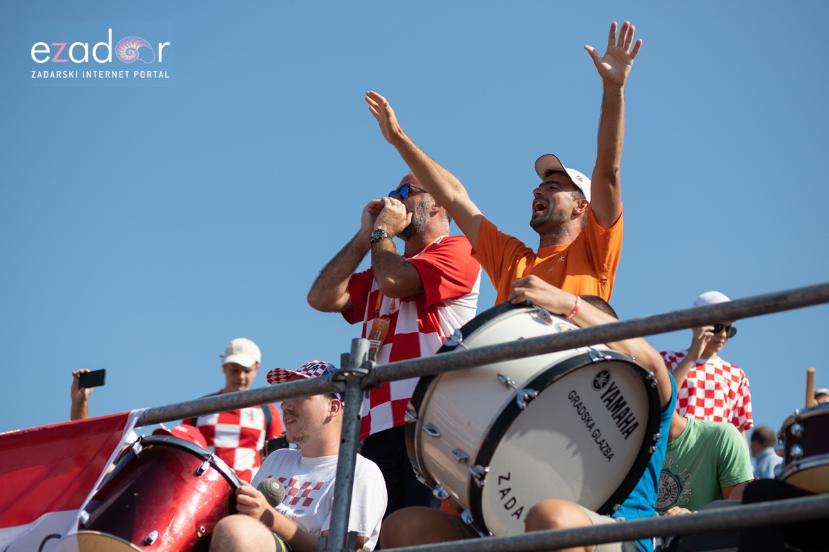 Davis Cup: Vruća navijačka atmosfera u meču Ćilića i Querreya