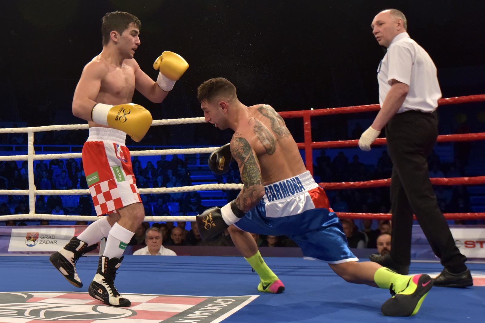 Svjetska boksačka liga, grupa B C1, kategorija 46-49 kg, Nodari Darbaidze (Croatian Knights) – Samuel Carmona (France Fighting Roosters).