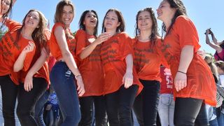 Ludijada zadarskih maturanata uz pjesmu i kupanje na Morskim orguljama. Foto: Dino Stanin/PIXSELL Ludijada zadarskih maturanata uz pjesmu i kupanje na Morskim orguljama. Foto: Dino Stanin/PIXSELL