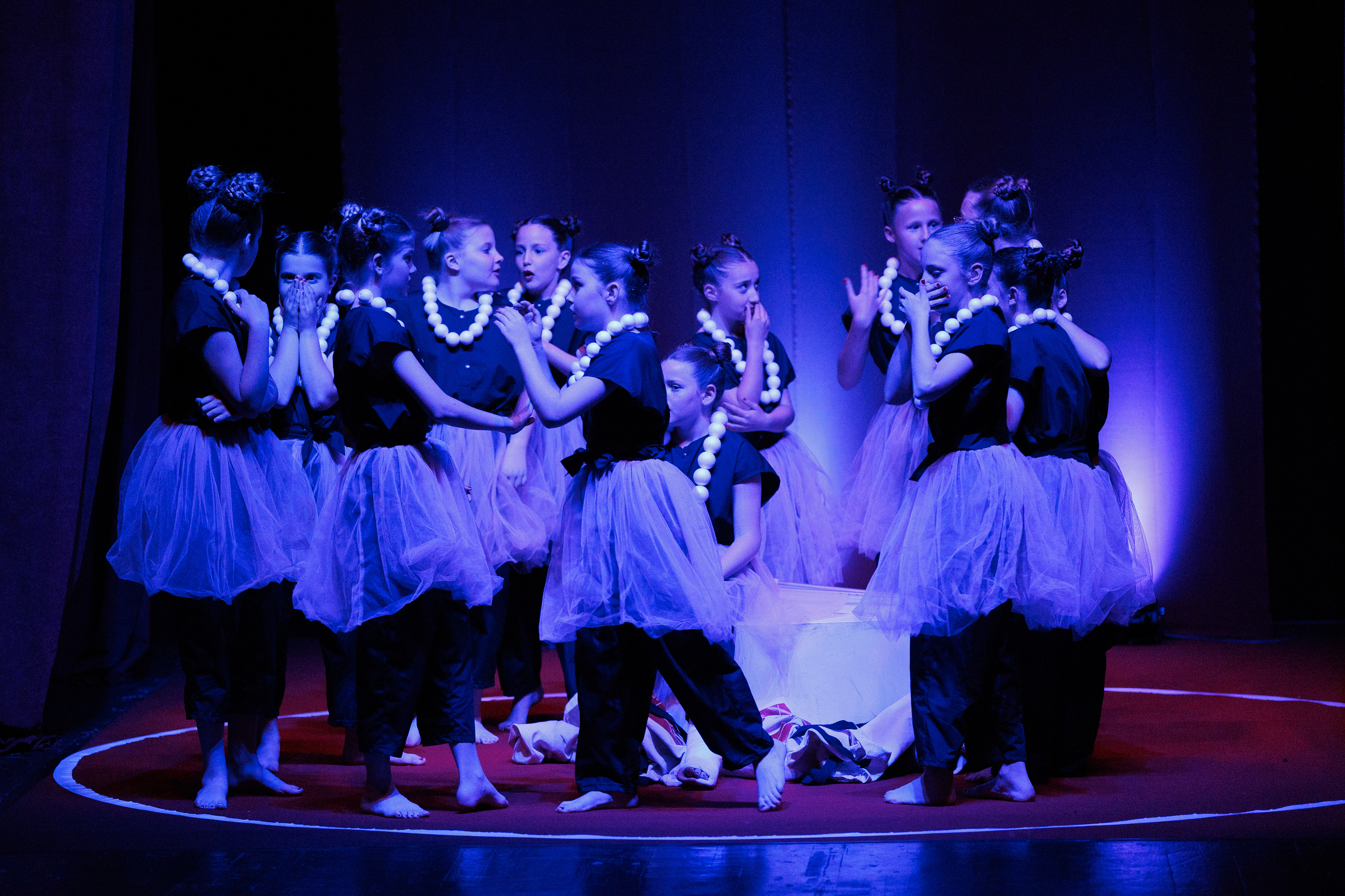 Igrajmo se: Zabranjeno mlađima od 15 strana A