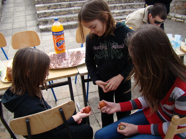 Humanitani uskrsni konvoj Zadar – Oklaj