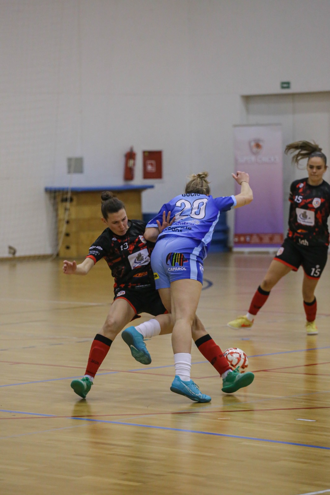 Futsal Super chicks – MC PLUS 2:5 Futsal Super chicks – MC PLUS 2:5