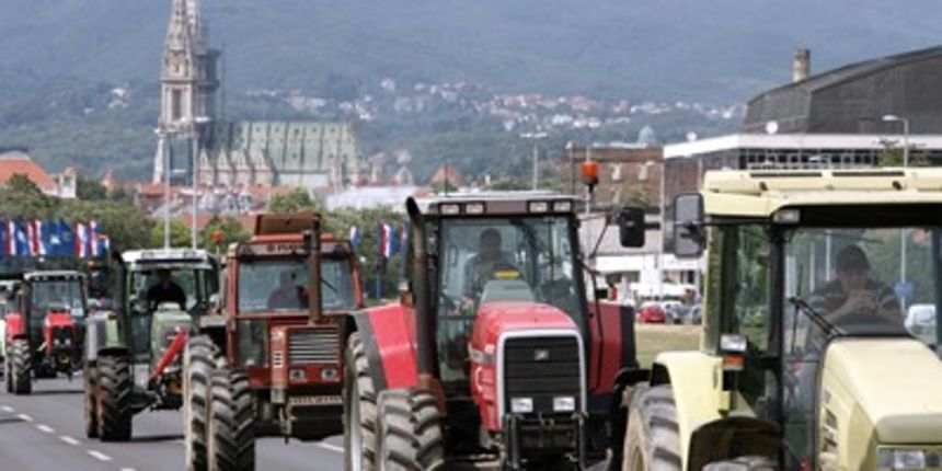 Traktori(Foto:tportal/CROPIX) Traktori(Foto:tportal/CROPIX)