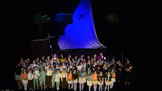 Kazališna udruga “Igrajmo se” u HNK Zadar premijerno je izvela predstavu Petar Pan